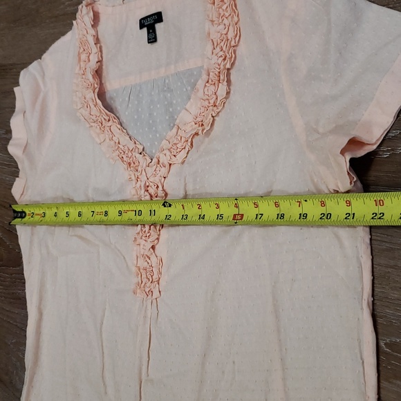 (16) Talbots 100% Cotton Slightly Sheer Textured Ruffle Collar V Neck Pastel - Picture 6 of 8